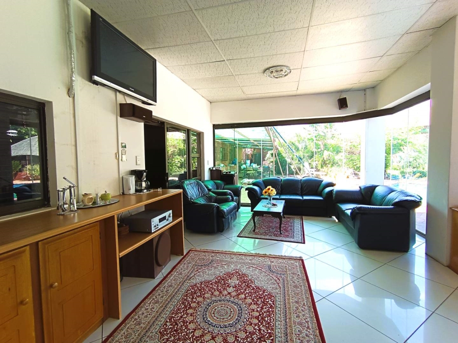 4 Bedroom Property for Sale in Langenhovenpark Free State